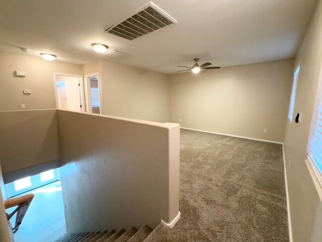 Building Photo - 11549 W Mountain View Rd