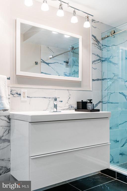 Building Photo - 444 Poplar St