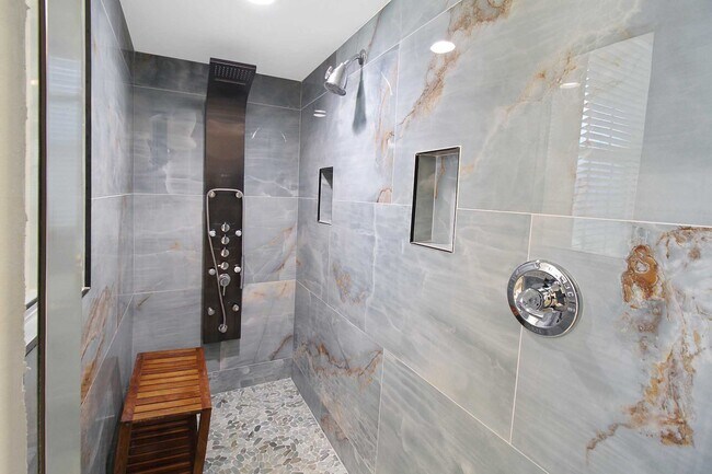 Building Photo - Annual rental: Spacious 3BR/2BA Creekwood Home with Office, Screened Lanai, EV Charger & Resort-S...