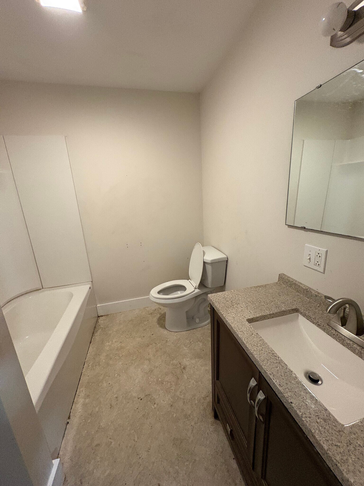 Building Photo - 500 S Fayette St