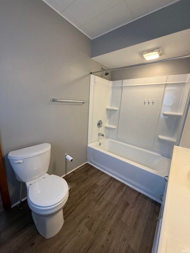 Building Photo - 1333 Hart St