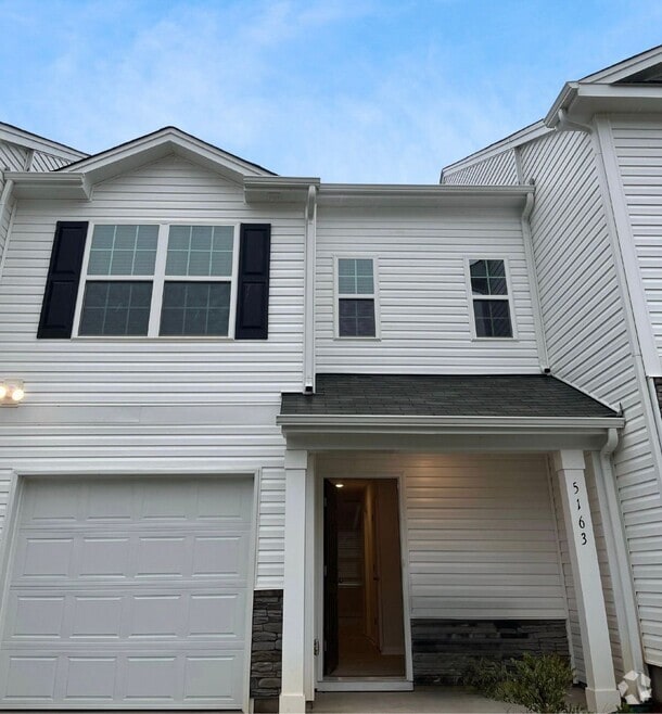 Building Photo - 5163 Hyrule Dr