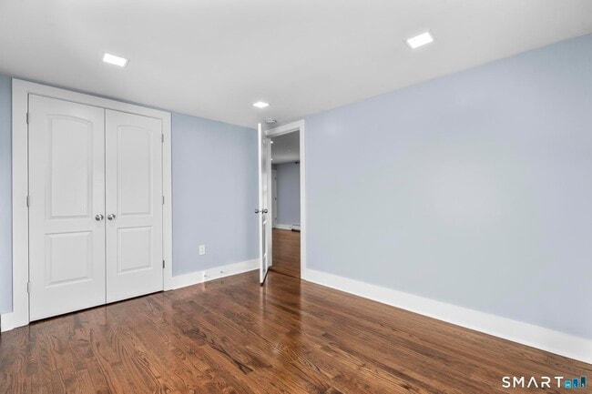 Building Photo - 75 Commercial St