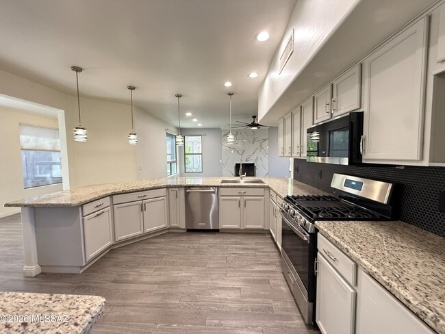 Building Photo - 4433 S Avenida Don Pepe