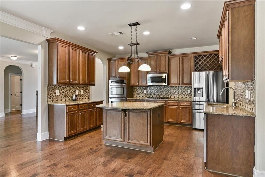 Building Photo - 4530 Fernbrook Pl