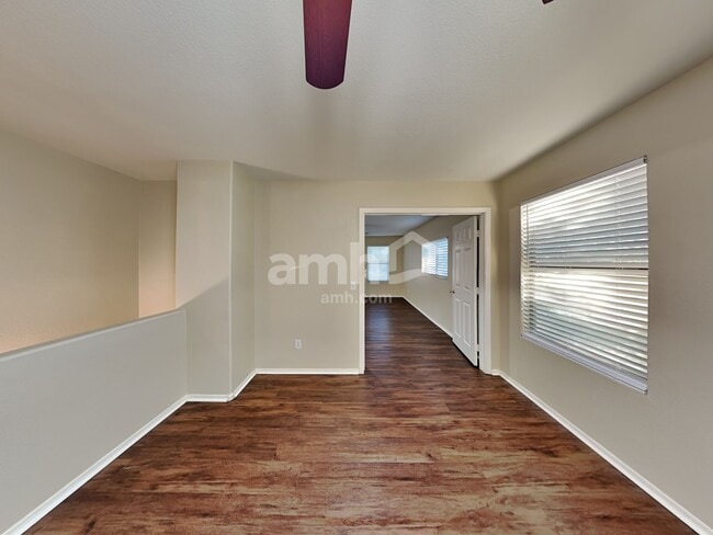 Building Photo - 2467 E Peach Tree Dr