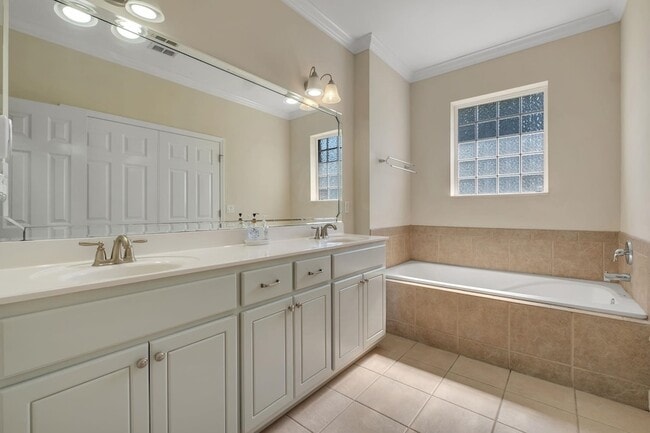 Building Photo - 7056 Sawley Ln