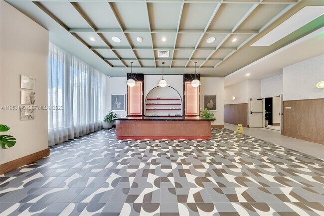 Building Photo - 11 NE 6th St