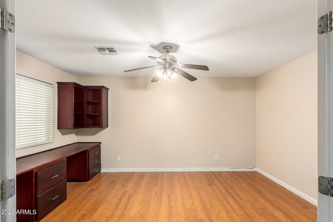 Building Photo - 363 W Myrtle Dr