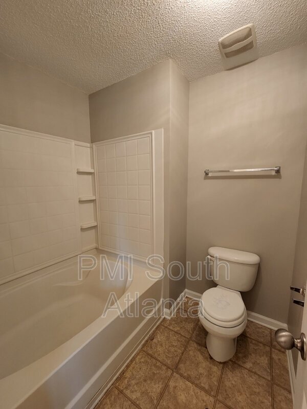 Building Photo - 176 Shenandoah Dr