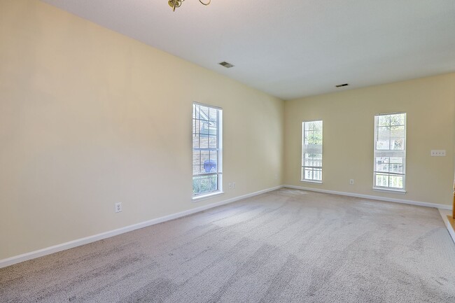 Building Photo - Gorgeous 2 Story Home In Belle Hall!