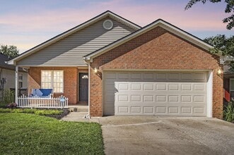 Building Photo - 141 Clover Valley Dr