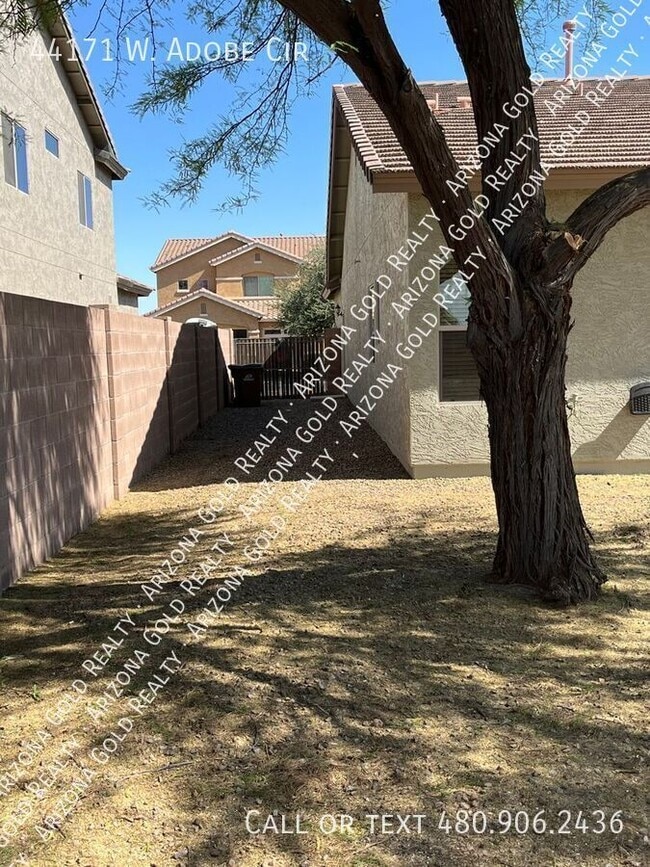 Building Photo - 44171 Adobe Cir