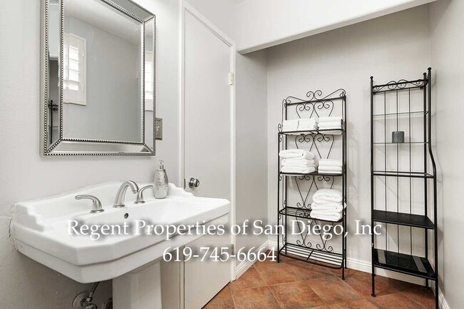 Building Photo - 274 Cheryl Pl