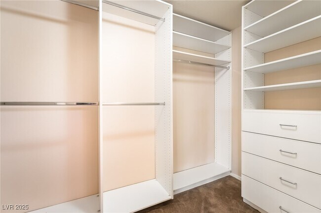 Building Photo - 812 Seco Verde Ave