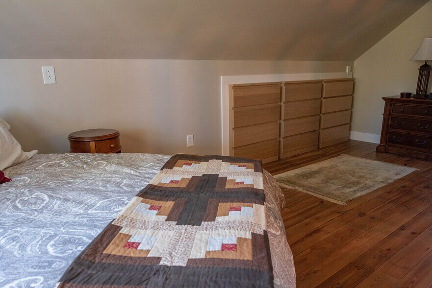 Primary Bedroom. - 417 E Government Ave