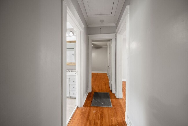 Building Photo - 5110 Lee Ave