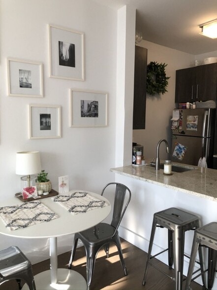 Building Photo - 99 Battery Pl