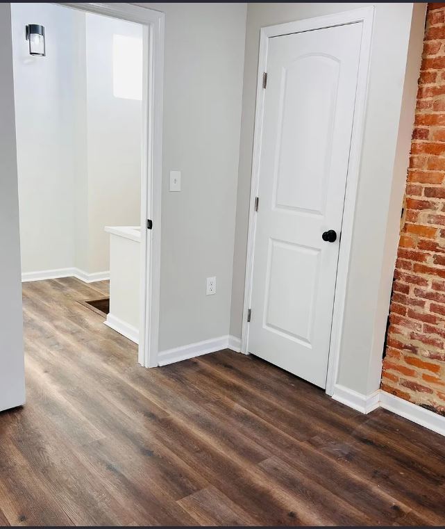 Building Photo - Gough