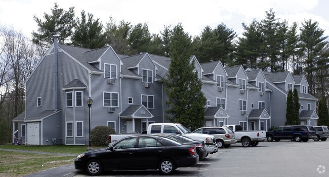 Building Photo - Hanover Woods