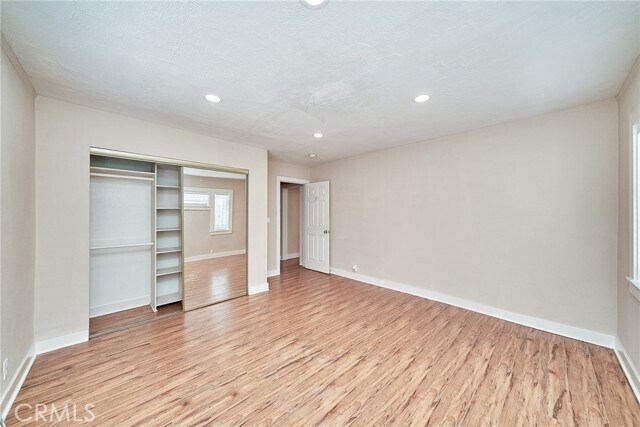 Building Photo - 1329 W 37th Dr