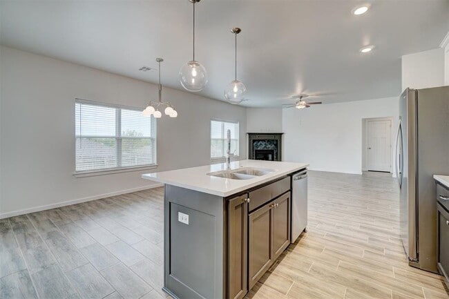 Building Photo - 528 NW 175th St