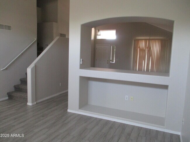 Building Photo - 10359 W Dana Ln