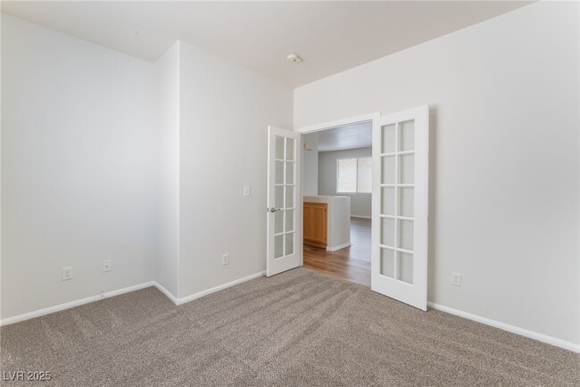 Building Photo - 8729 Shady Pines Dr