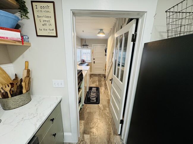 Building Photo - 59 Bleckley Dr