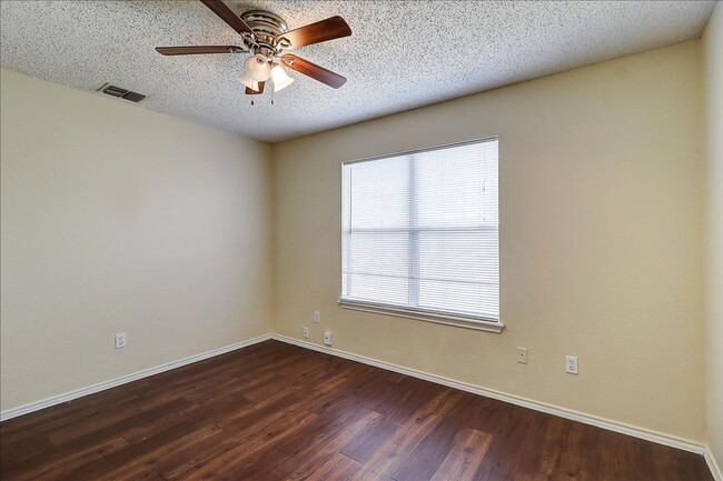 Building Photo - 7833 Wolverine Dr
