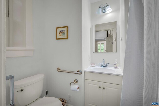 Building Photo - 502 Park Hill