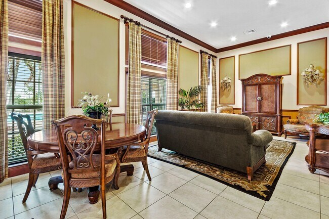 Building Photo - 900 Scotia Dr