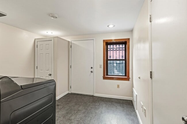 Building Photo - 800 Ocean Ave