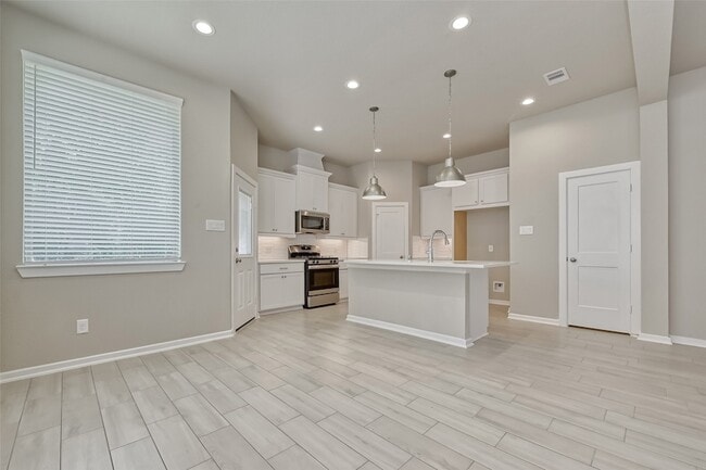 Building Photo - 548 Longleaf Pine Dr