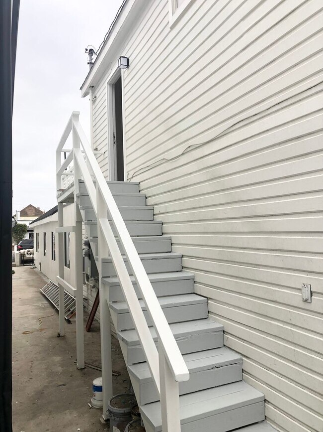 Building Photo - 307 33rd St
