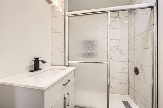 Building Photo - 4201 Regal Ridge Rd