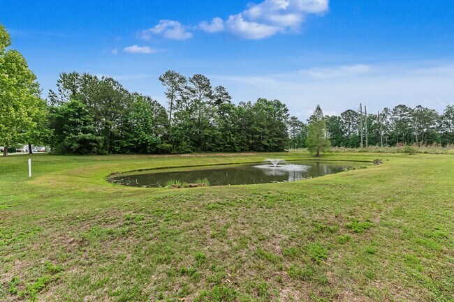 Building Photo - 247 Clayburne Dr