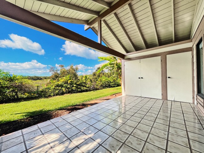 Building Photo - Pet Friendly Aiea Townhouse