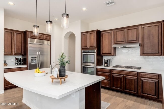 Building Photo - 9705 E Mountain Peak Dr