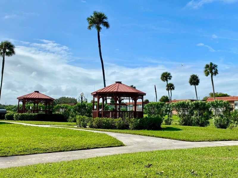 Building Photo - 110 Spring Lake Ct