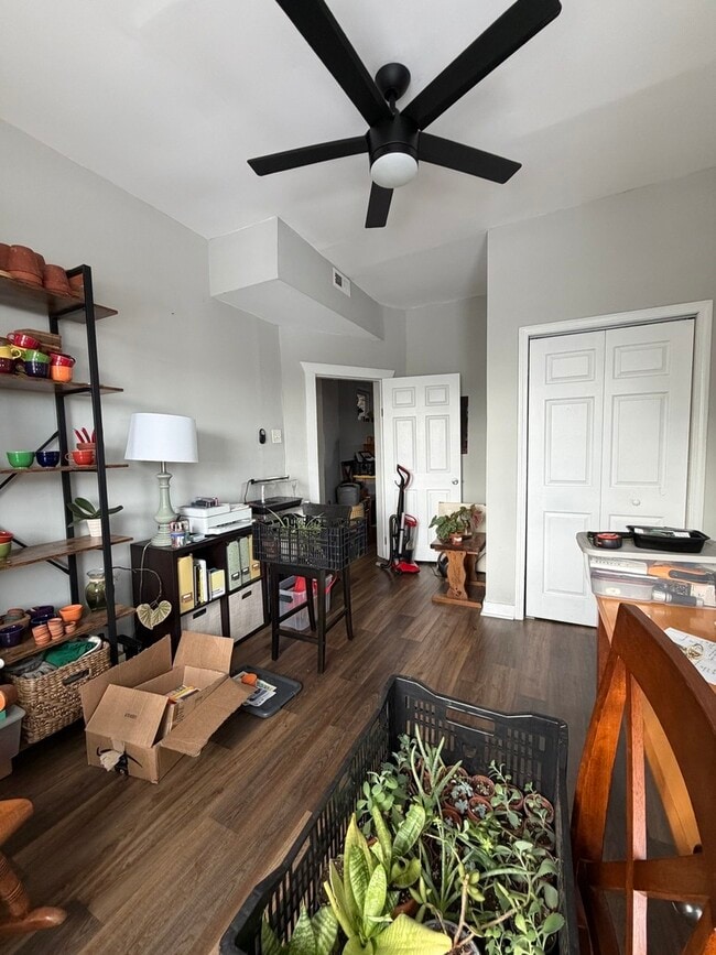 Building Photo - 3339 W Adams St