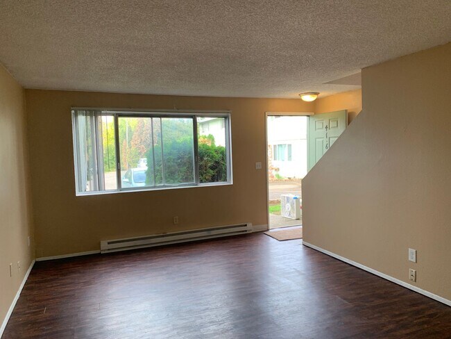 Building Photo - 4166 SW 170th Ave