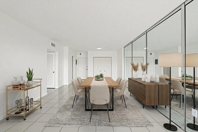 Building Photo - 400 Kings Point Dr