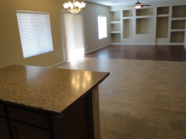 Building Photo - 9567 W Frank Ave