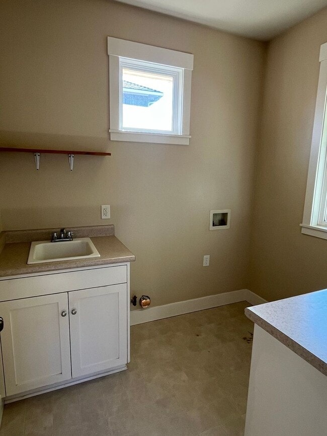 Building Photo - 2477 Switzerland Ln