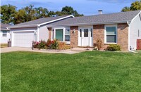 Building Photo - 1410 N Scully Dr