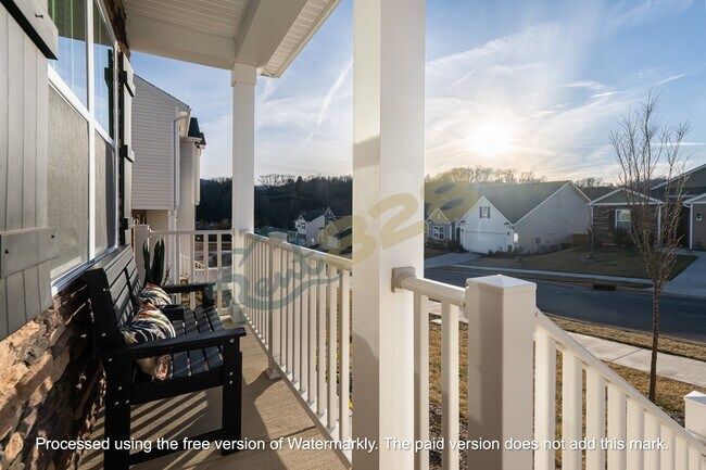 Building Photo - 96 Farmwood Ln