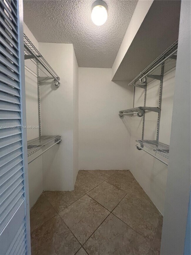 Building Photo - 16373 Malibu Dr