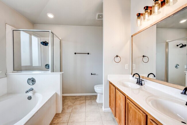 Building Photo - 6113 Bridgewood Dr