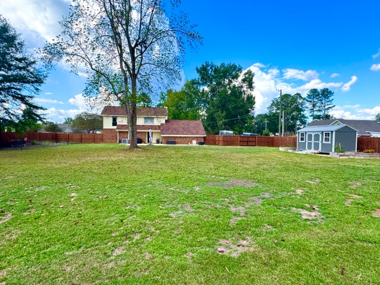 Building Photo - 56 Shelton Dr